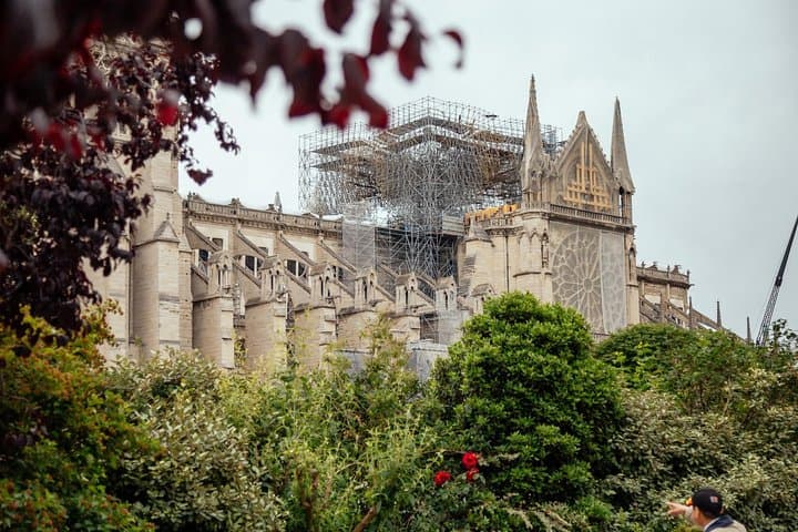 Private Tour: Secrets of Notre Dame & Latin Quarter with a Local