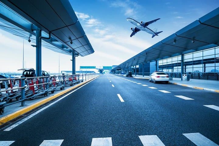 We welcome you personally at the airport upon arrival. And we drop you off at your terminal the day you leave.