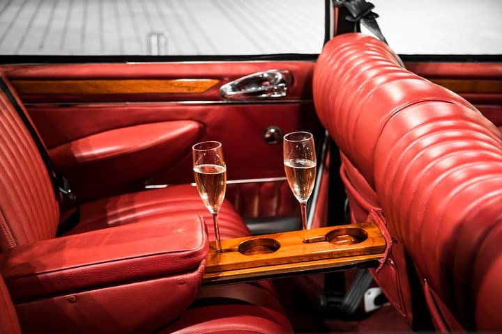 Minibar with champagne (optional)