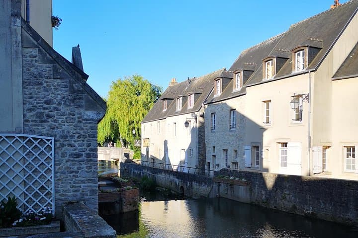 Private Tour to Bayeux, Honfleur and Pays d' Auge from Bayeux