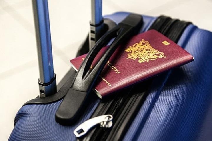 Nice Airport Private Arrival Transfer to Cannes, Monaco or Eze