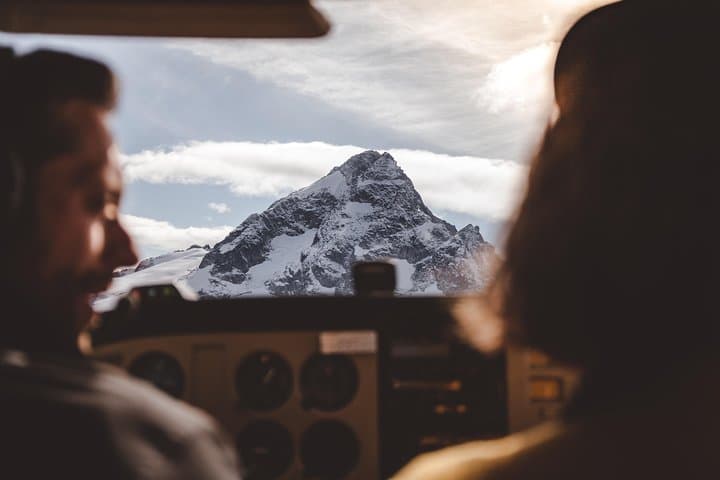Private Sightseeing Flight above Toulouse and the Great Pyrenees