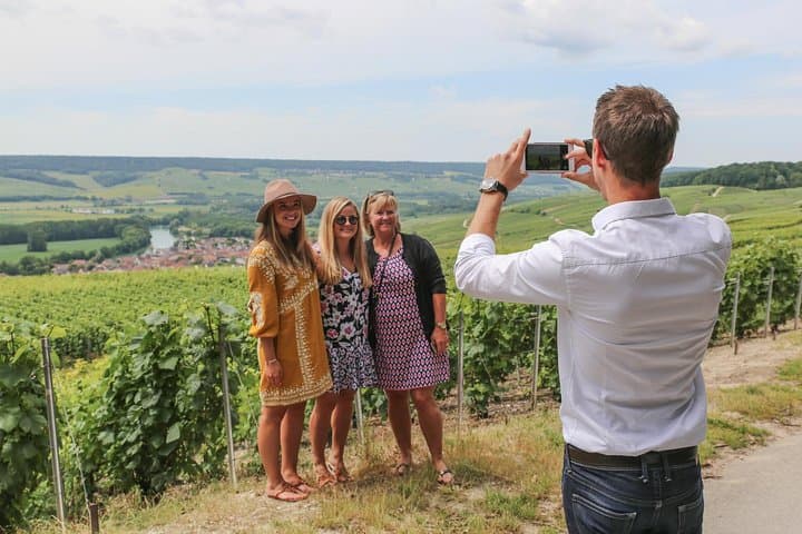 Private Full Day Tour - Visit of 3 Champagne Growers from Reims.