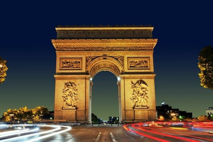 Arc de Triomphe Night