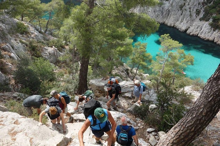 Technical trail above En Vau