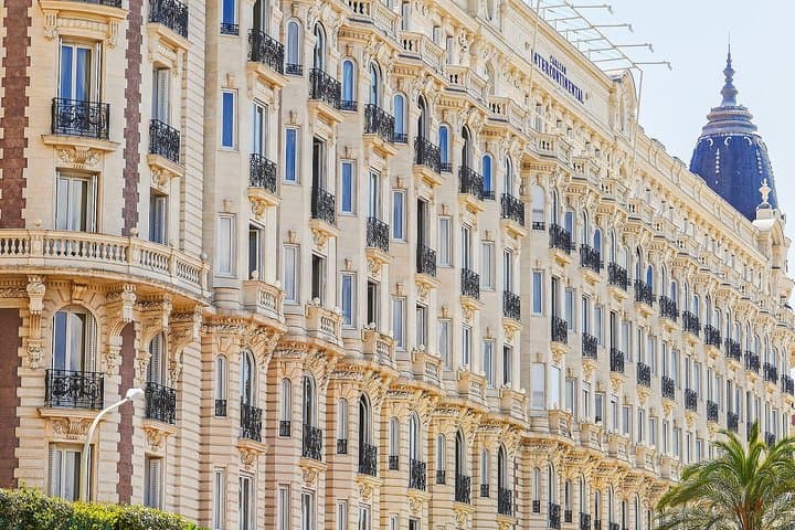 Architectural Cannes: Private Tour with a Local Expert