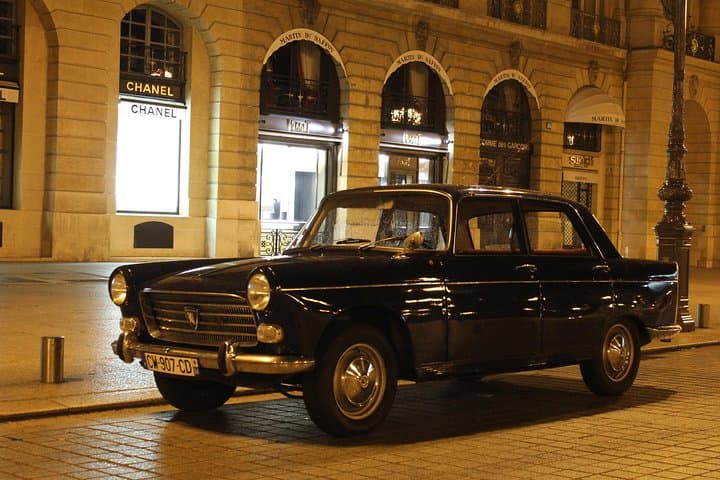 Place Vendôme Peugeot 404