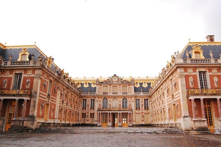 Versailles gardens & Petit Trianon 'M.A's palace'