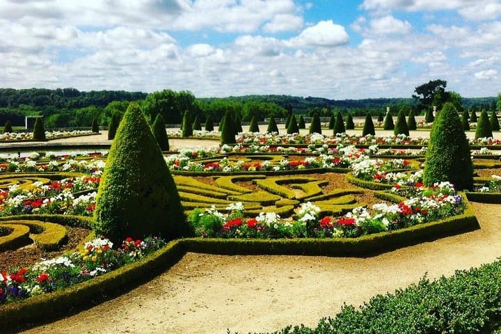 Versailles gardens & Petit Trianon 'M.A's palace'