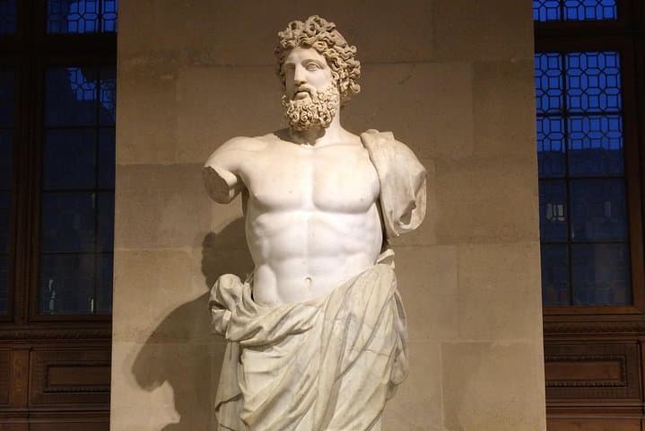 Secrets & Scandals of the Louvre - Limited to 6 Guests