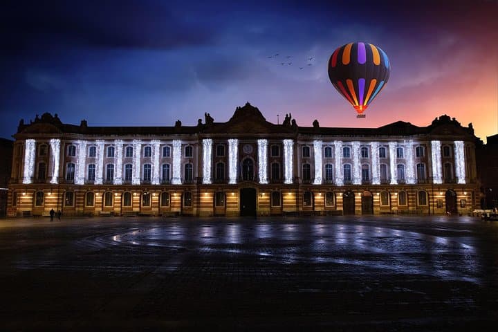 Toulouse: Private guided walking tour