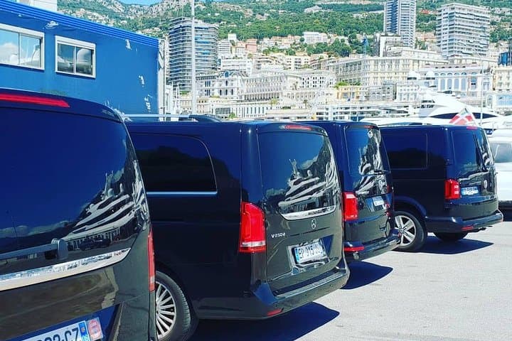 Premium 7-seater van transfer Nice airport >> Cannes