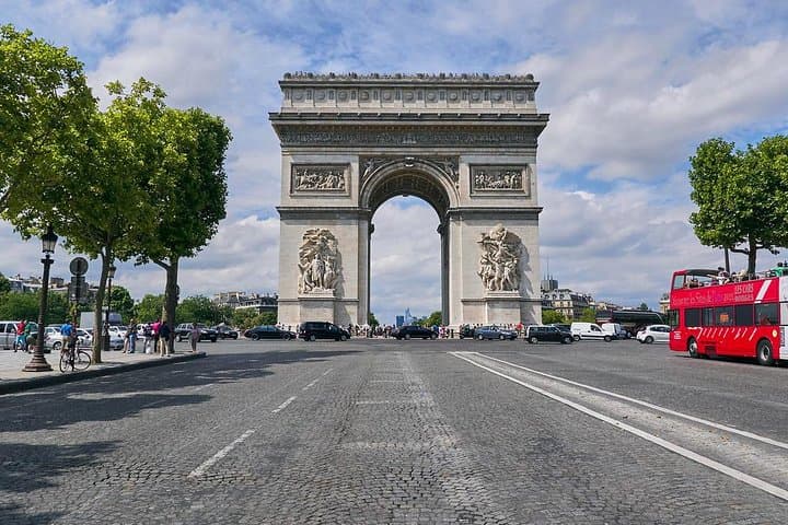 Private transfer Paris to/from Orly Airport to/from Paris