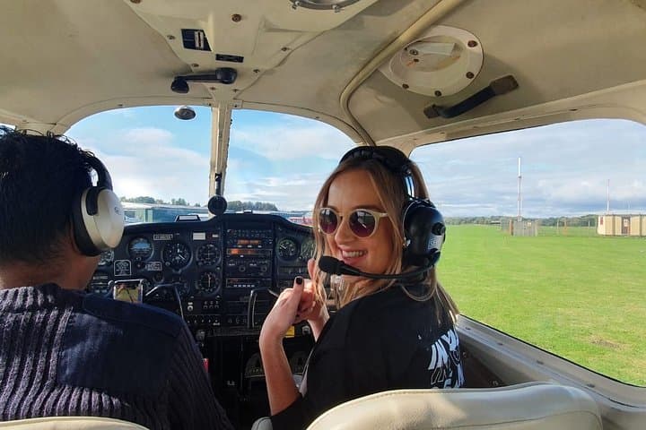 Private Sightseeing Flight above Toulouse and the Great Pyrenees