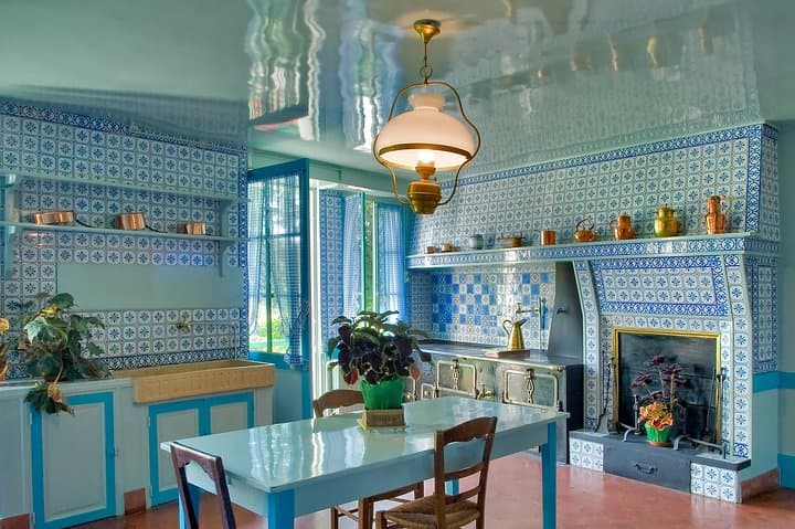 Monet's kitchen / house