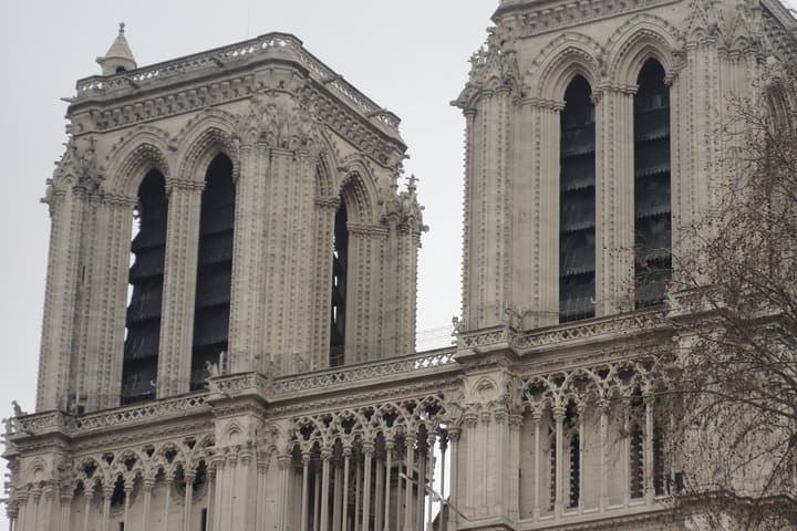Paris First Time Private Tour with Notre Dame, Montmartre & Arc de Triomphe