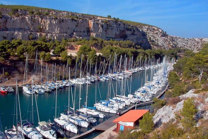 Aix en Provence and Cassis full day private tour