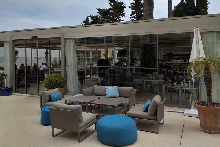Private Transfer from Paris to Saint Tropez