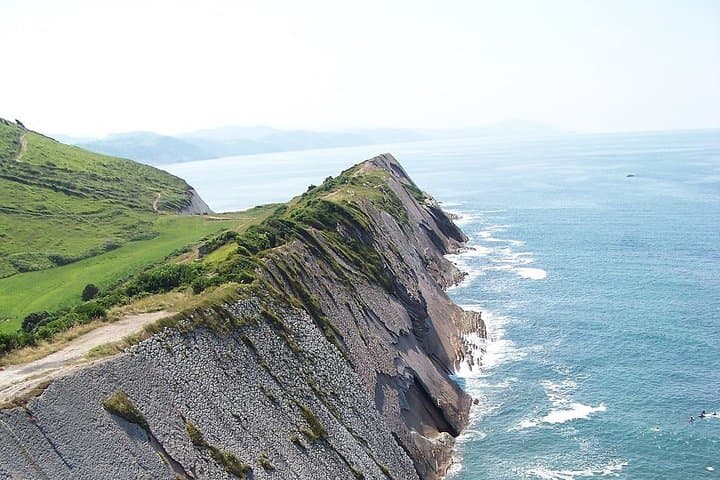 Private Tour of Game of Thrones from Biarritz (Two towns) with optional guide