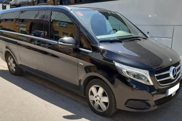 Private Transfer from Biarritz city to San Sebastian