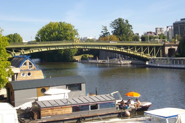 Private 3-hour Walking Tour of Nantes with official tour guide