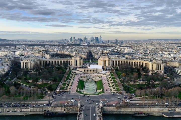 A day in the life of Paris - Private tour with a local