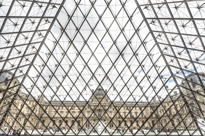A day in the life of Paris - Private tour with a local