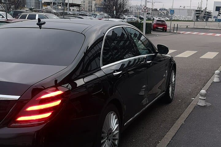 For your private or business trips, take advantage of our VIP range.