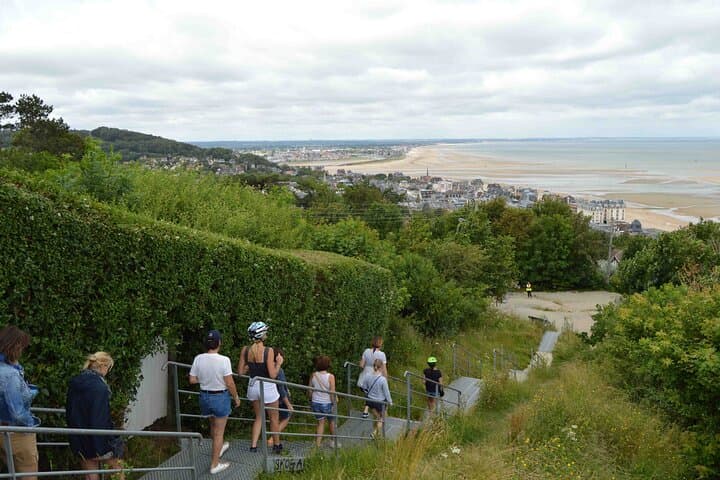 Private Guided Bike Tour of Deauville & Trouville in French