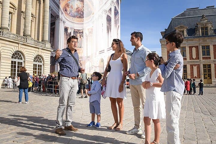 Starting your Visit of Versailles