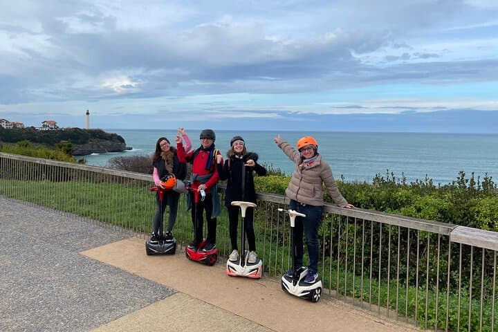 Discovery of the Atlantic coast, Biarritz lighthouse Anglet plage, leisure activities accessible to all.