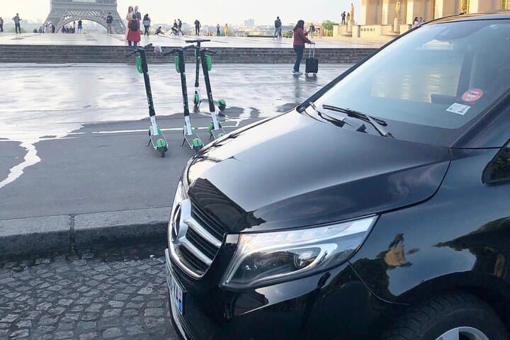 Private Transfer from Beauvais Airport (BVA) to Disneyland Paris
