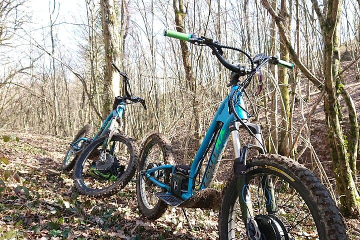Electric scooter ride in the West of Lyon
