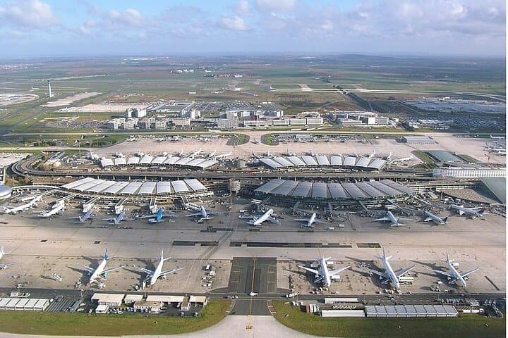 Private Transfer from Charle de Gaulle Airport to Paris