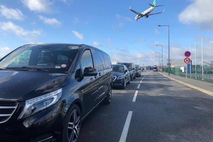 Private one way transfer from Paris to Brussels or back