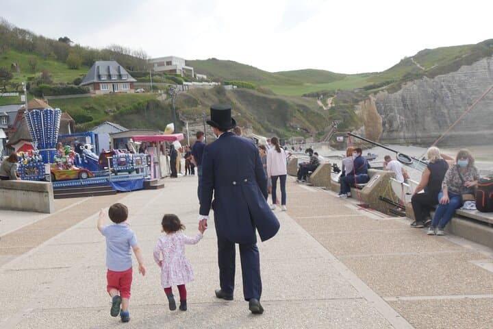 Children activity Etretat