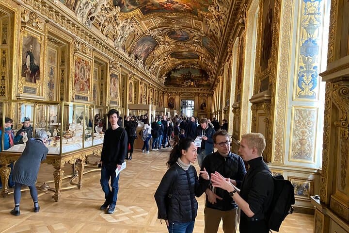 Paris: Complete Louvre Private Tour with Mona Lisa