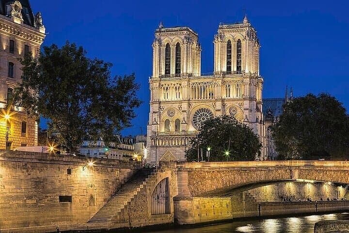Paris 4 hour Private Night Tour with Hotel pickup & Drop