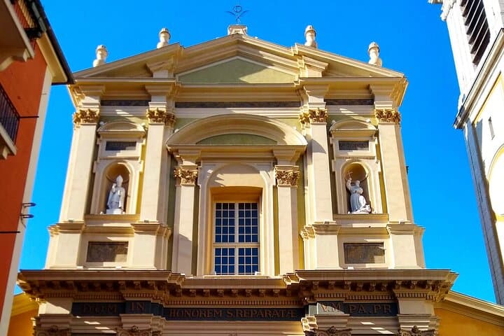 A Writer's Guide to Nice: An Audio Tour of the Old Town