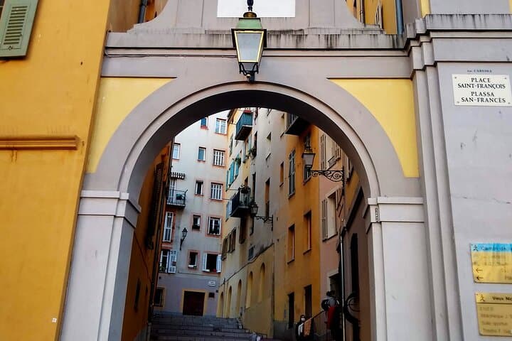 A Writer's Guide to Nice: An Audio Tour of the Old Town