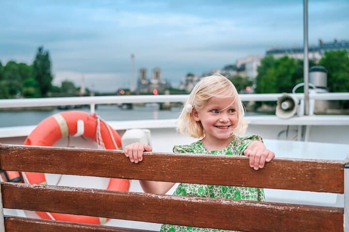 Paris Sightseeing Tour with Seine River Cruise from Disneyland®