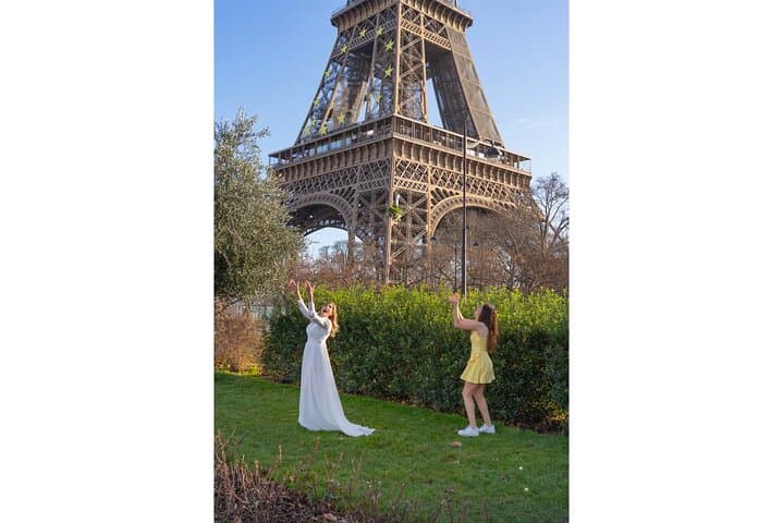 Paris Eiffel Tower Vows Renewal Ceremony - Photoshoot and Video