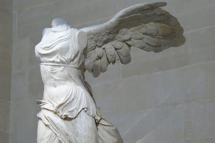 Louvre Private Tour in Paris with Entry Tickets