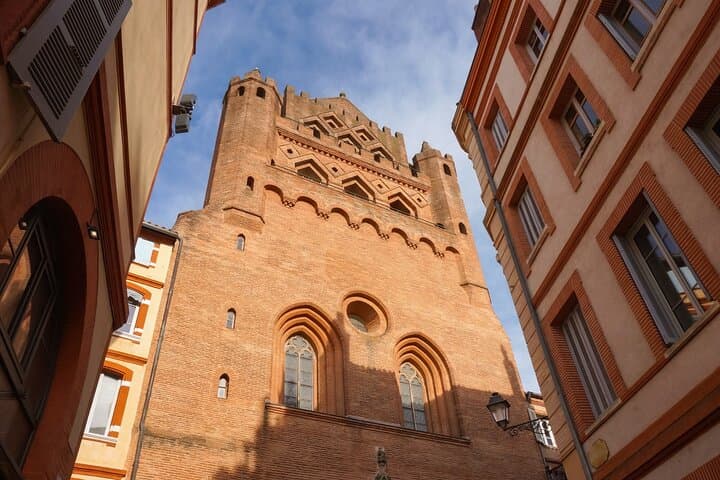 Toulouse "Ville Rose": Interactive Game & Walking Tour