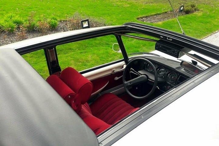 Paris City Tour 2h00 Citroën DS Vintage with Open Roof