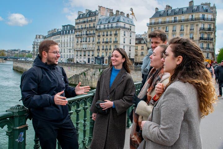 Private Guide for a full Day in Paris