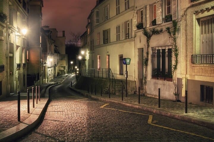 Ghosts of Paris: Mona Lisa Murder Mystery Puzzle Walk