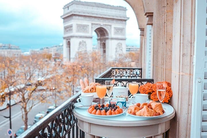 Half-Day Private Tour of Paris with Seine River Cruise