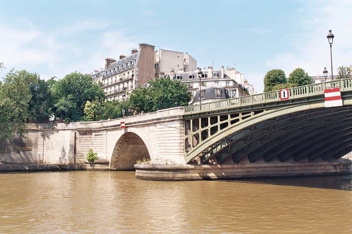 10-Hour Paris Tour with Seine Cruise and Lunch