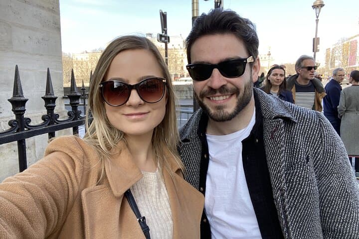 Live, Laugh, Love Along the Seine: Self-Guided Romantic Tour